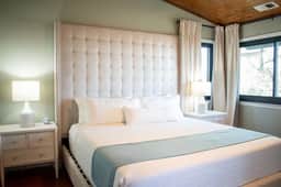 Paso Wine Oasis: Hot Tub, Sauna, King Beds, Views - Image 4